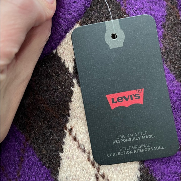 Levis deja vu sweater vest - Picture 5 of 9